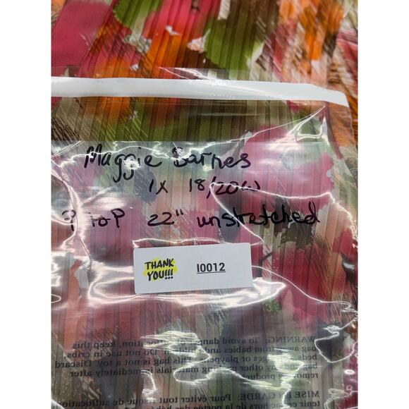 Maggie Barns 1X 18/20 W colorful lightweight floral button down has stretch - Picture 7 of 7